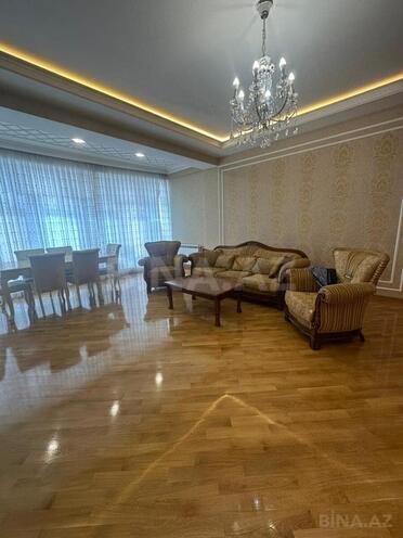 Сдаётся 3-комн. новостройка 149 м², м. Низами, photo 19 from 27