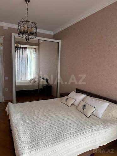 Сдаётся 3-комн. новостройка 149 м², м. Низами, photo 12 from 27