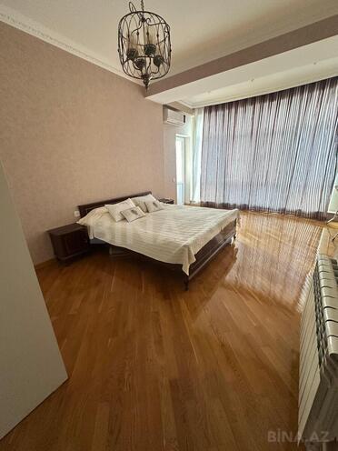 Сдаётся 3-комн. новостройка 149 м², м. Низами, photo 16 from 27