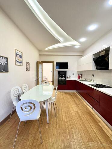 Satılır 4 otaqlı yeni tikili 180 m², Nizami m., photo 16 from 22