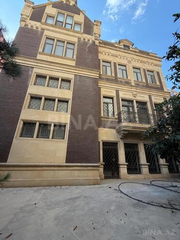 Продается 10-комн. дом/дача 1 005 м², м. 8 ноября, photo 1 from 28