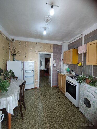 Satılır 3 otaqlı köhnə tikili 80 m², M.Ə.Rəsulzadə q., photo 6 from 18