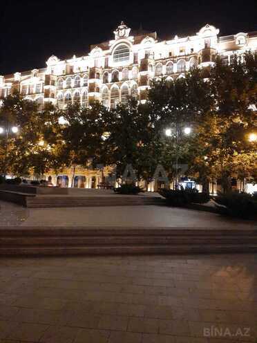 Satılır 3 otaqlı köhnə tikili 104 m², Sahil m., photo 21 from 22