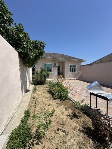 Satılır 4 otaqlı həyət evi/bağ evi 110 m², Ramana q., photo 1 from 15