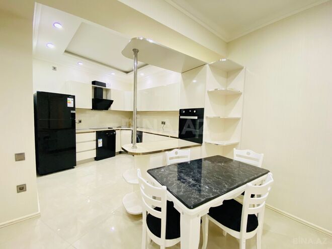 Сдаётся 3-комн. новостройка 120 м², м. Низами, photo 13 from 31