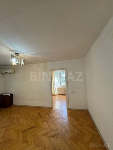 Satılır 2 otaqlı köhnə tikili 55 m², Elmlər Akademiyası m., photo 1 from 15
