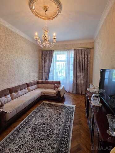 Satılır 4 otaqlı köhnə tikili 108 m², photo 1 from 28