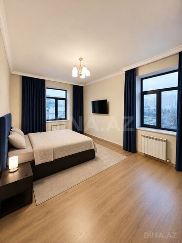 Сдаётся 3-комн. новостройка 140 м², м. Низами, photo 9 from 18