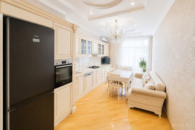 Продаётся 4-комн. новостройка 225 м², м. Элмляр Академиясы, photo 4 from 14