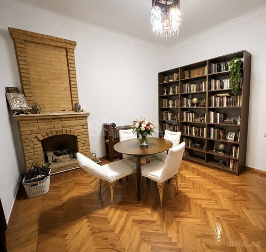 Satılır 5 otaqlı köhnə tikili 140 m², Bayıl q., photo 3 from 12