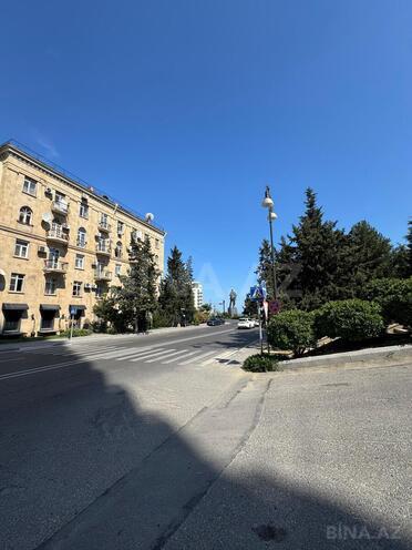 Продаётся 2-комн. новостройка 103 м², м. Элмляр Академиясы, photo 12 from 15