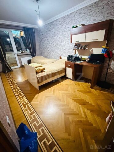 Satılır 4 otaqlı köhnə tikili 125 m², Səbail r., photo 6 from 17