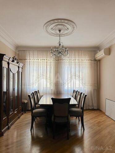 Продаётся 6-комн. дом/дача 240 м², м. Иншаатчылар, photo 4 from 15