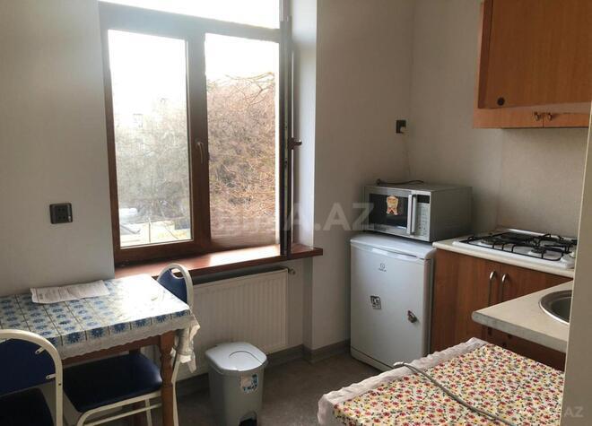 Продаётся 1-комн. вторичка 45 м², м. Элмляр Академиясы, photo 10 from 11