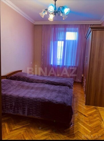 Satılır 3 otaqlı köhnə tikili 80 m², 28 May m., photo 6 from 9