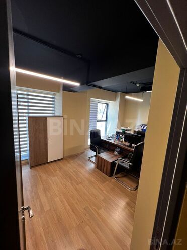 Сдаётся 3-комн. офис 90 м², м. Иншаатчылар, photo 9 from 13