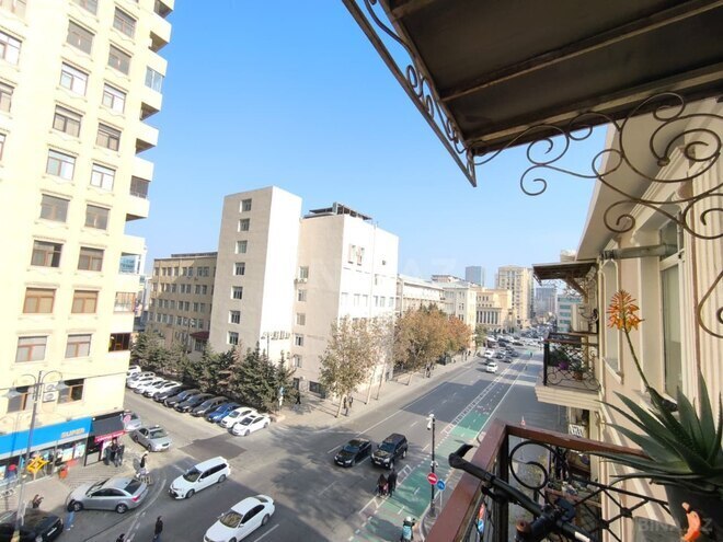 Satılır 2 otaqlı köhnə tikili 46 m², Şah İsmayıl Xətai m., photo 1 from 10