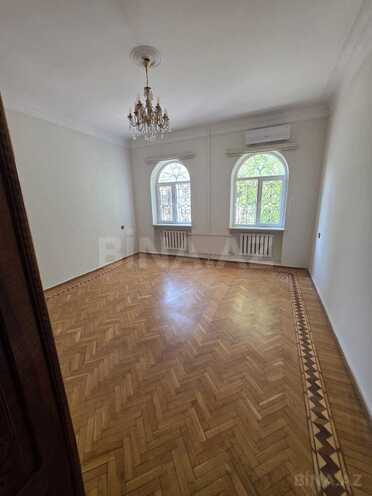 Сдаётся 9-комн. дом/дача 450 м², м. Гянджлик, photo 1 from 18