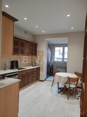 Сдаётся 2-комн. вторичка 70 м², м. Сахил, photo 6 from 9