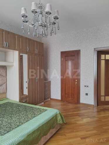 Сдаётся 3-комн. новостройка 150 м², м. Низами, photo 10 from 17