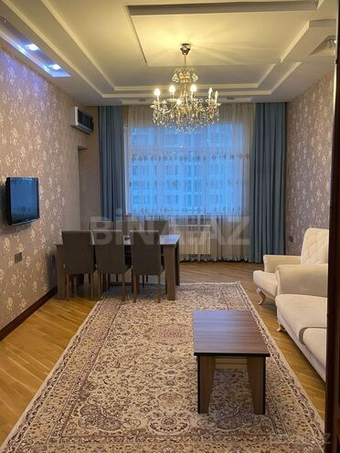 İcarəyə verilir 3 otaqlı yeni tikili 130 m², İnşaatçılar m., photo 1 from 13