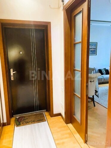 Satılır 4 otaqlı köhnə tikili 120 m², Sahil m., photo 16 from 18