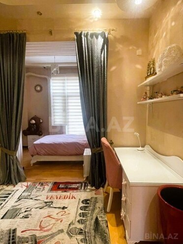 Satılır 4 otaqlı köhnə tikili 120 m², Sahil m., photo 14 from 18