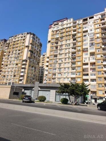 Продаётся 2-комн. новостройка 81 м², м. Ази Асланов, photo 1 from 12