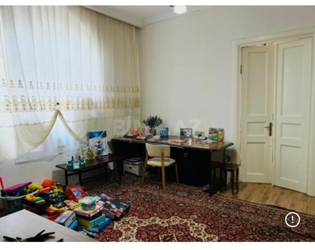 İcarəyə verilir 7 otaqlı köhnə tikili 350 m², 28 May m., photo 22 from 26