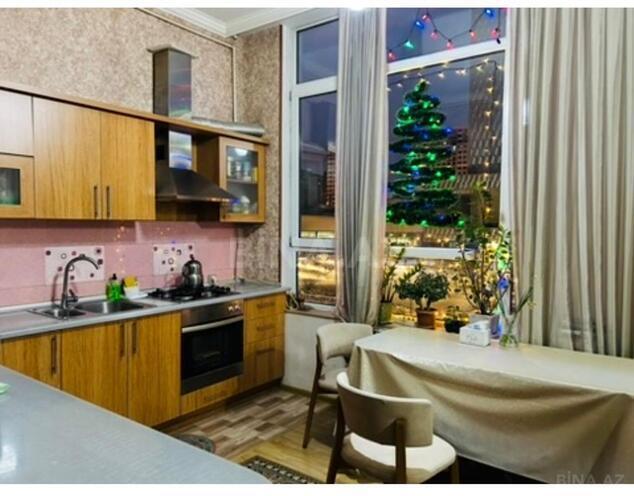 İcarəyə verilir 7 otaqlı köhnə tikili 350 m², 28 May m., photo 4 from 26