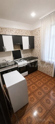Satılır 2 otaqlı köhnə tikili 65 m², Xalqlar Dostluğu m., photo 4 from 8