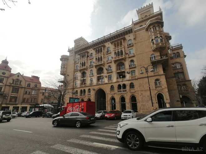İcarəyə verilir 3 otaqlı köhnə tikili 78 m², Sahil m., photo 29 from 31