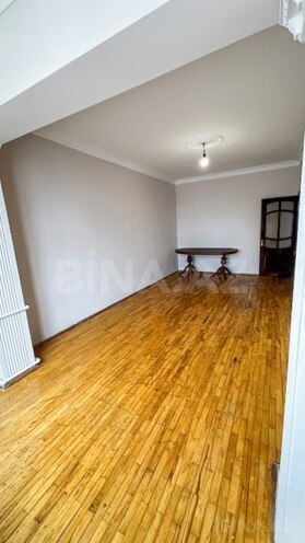 Продаётся 2-комн. вторичка 65 м², м. Нефтчиляр, photo 3 from 9
