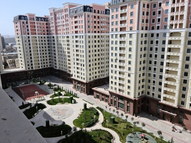Продаётся 4-комн. новостройка 180 м², м. Элмляр Академиясы, photo 1 from 27