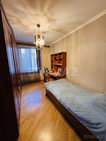 Satılır 3 otaqlı köhnə tikili 70 m², Nizami m., photo 10 from 19