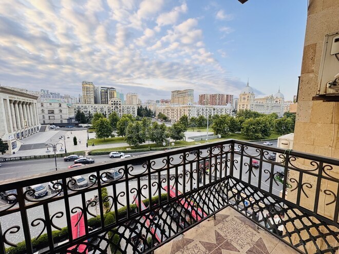 Satılır 3 otaqlı köhnə tikili 70 m², Nizami m., photo 16 from 19