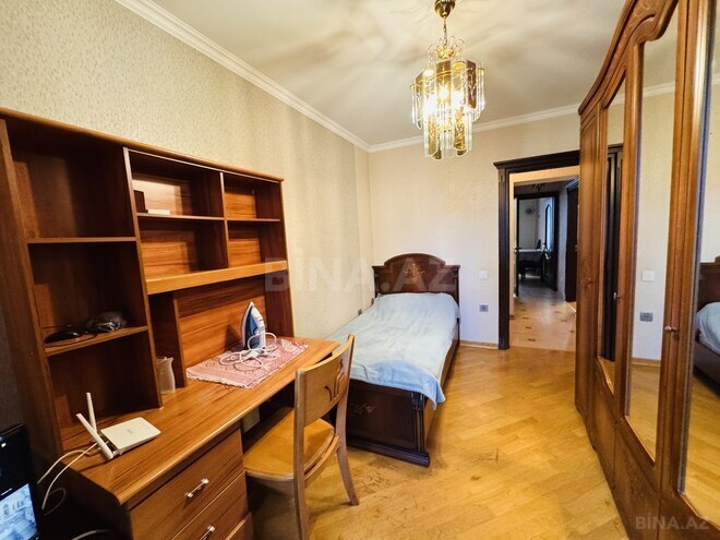 Satılır 3 otaqlı köhnə tikili 70 m², Nizami m., photo 11 from 19