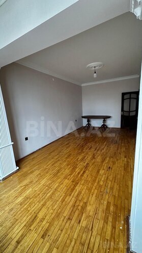 Satılır 2 otaqlı köhnə tikili 65 m², Xalqlar Dostluğu m., photo 4 from 13