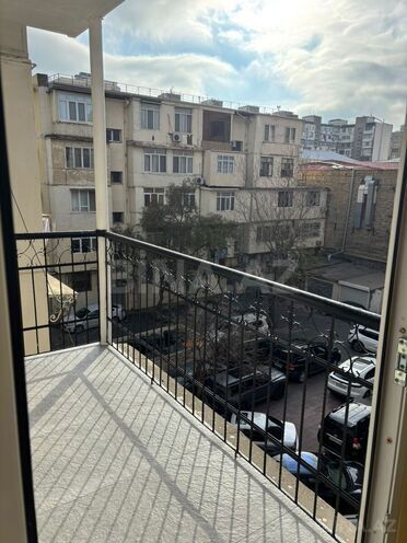 İcarəyə verilir 2 otaqlı köhnə tikili 65 m², 28 May m., photo 10 from 12