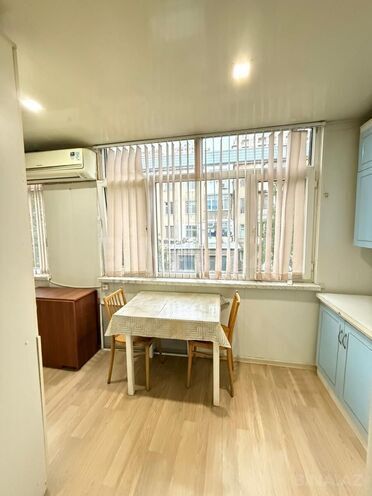 Продаётся 3-комн. вторичка 75 м², м. Элмляр Академиясы, photo 8 from 14