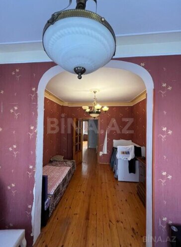 Satılır 3 otaqlı köhnə tikili 70 m², Həzi Aslanov q., photo 1 from 17