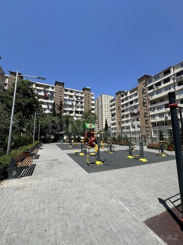 Satılır 2 otaqlı köhnə tikili 40 m², İnşaatçılar m., photo 1 from 17