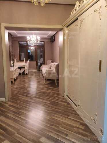 Продаётся 4-комн. новостройка 136 м², photo 1 from 12