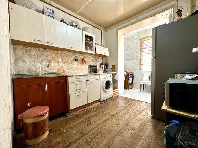 Satılır 4 otaqlı köhnə tikili 110 m², Qara Qarayev m., photo 15 from 19