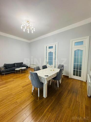 İcarəyə verilir 2 otaqlı köhnə tikili 85 m², Sahil m., photo 1 from 12