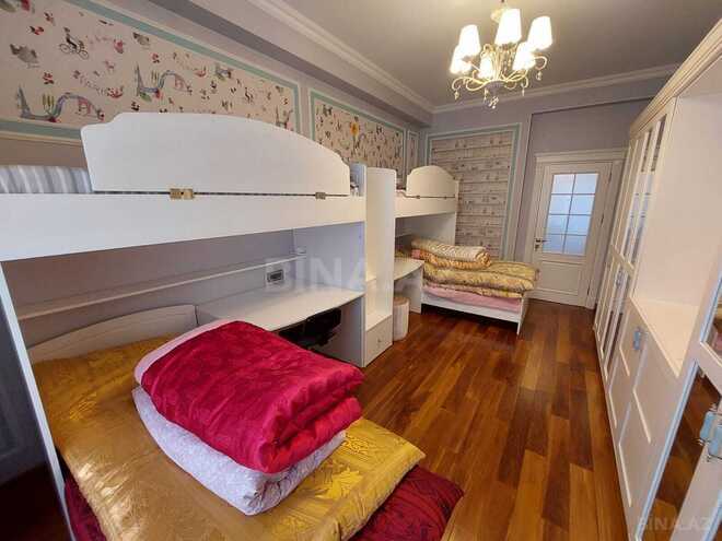 Сдаётся 3-комн. новостройка 125 м², м. Низами, photo 13 from 30
