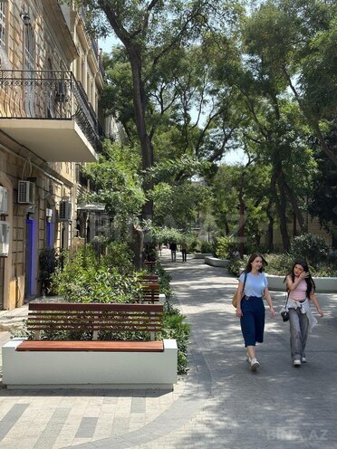 İcarəyə verilir 1 otaqlı köhnə tikili 30 m², Sahil m., photo 1 from 30
