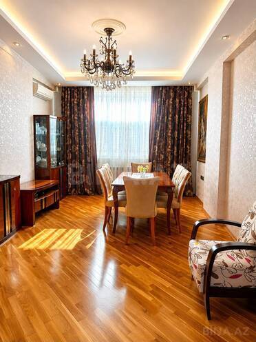 Satılır 3 otaqlı yeni tikili 132 m², İnşaatçılar m., photo 1 from 17