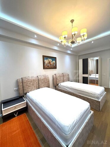 Сдаётся 3-комн. новостройка 140 м², м. Иншаатчылар, photo 6 from 19