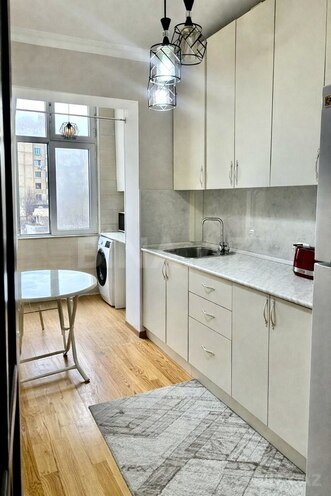 Satılır 2 otaqlı köhnə tikili 60 m², Xalqlar Dostluğu m., photo 4 from 10